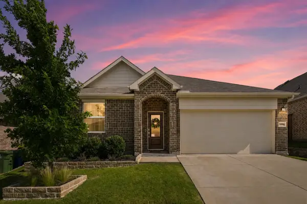 11600 Silver Queen Drive, Aubrey, TX 76227