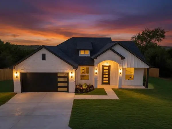 4620 Evening View Drive, Granbury, TX 76048