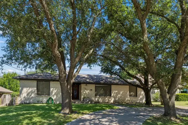 8011 Eagle Trail, Dallas, TX 75238