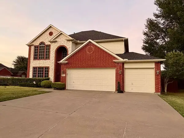 8101 Mansanillo Court, Arlington, TX 76002