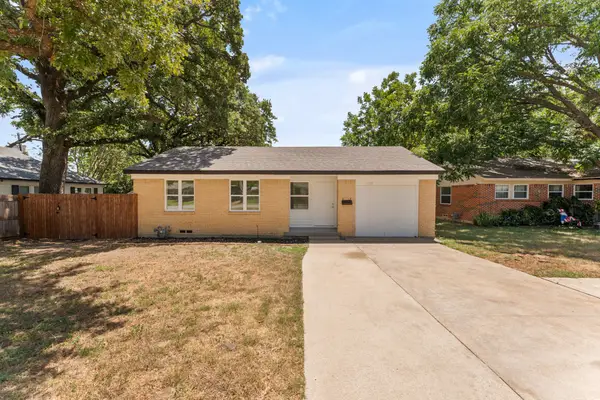 908 W Inwood Drive, Arlington, TX 76013