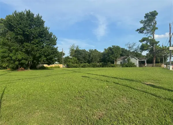 7902 Carbondale Street, Dallas, TX 75216