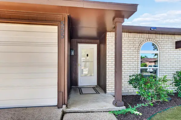 555 Hawthorne Drive, Allen, TX 75002