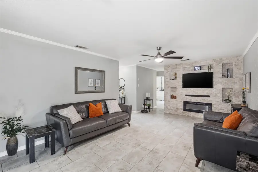450 Price Drive, Lewisville, TX 75067 - #3