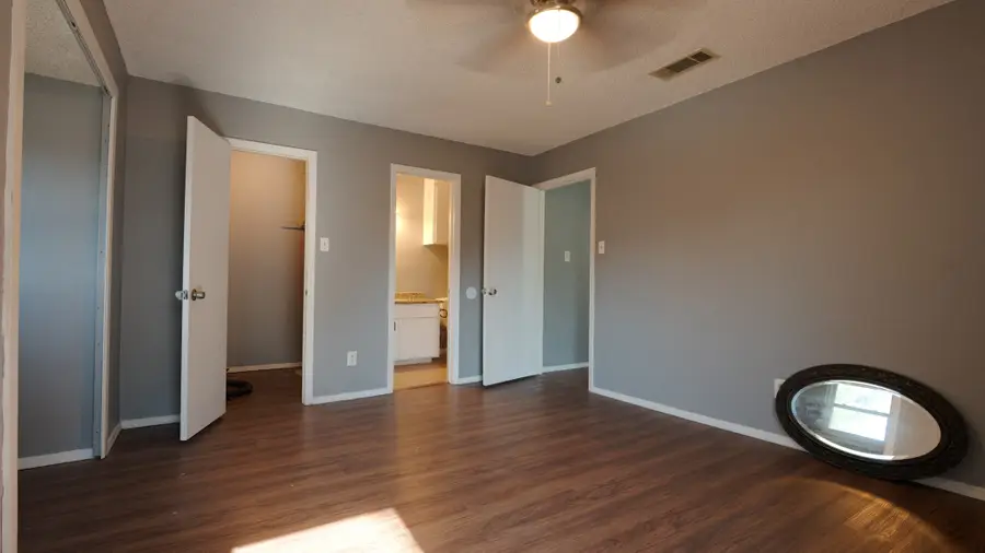 2010 W Sanford Street, Arlington, TX 76012 - #2