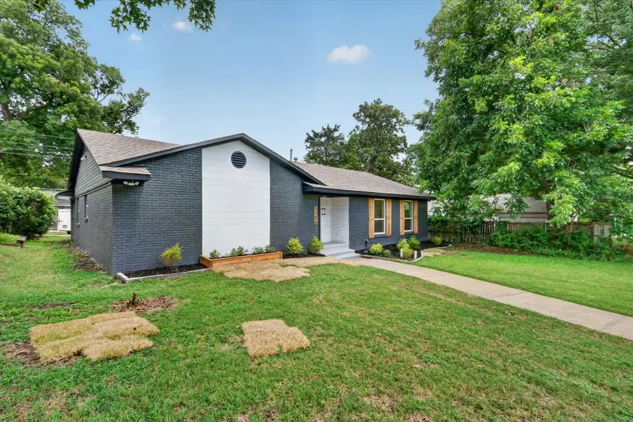 1104 Westwood Drive, Plano, TX 75075 - #2