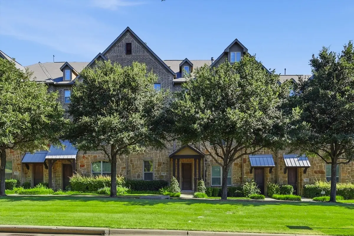 511 W Royal Lane, Irving, TX 75039 - #1