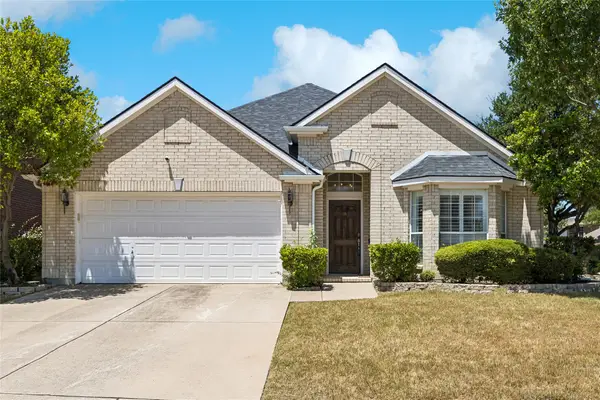 5787 Walnut Creek Drive, Fort Worth, TX 76137