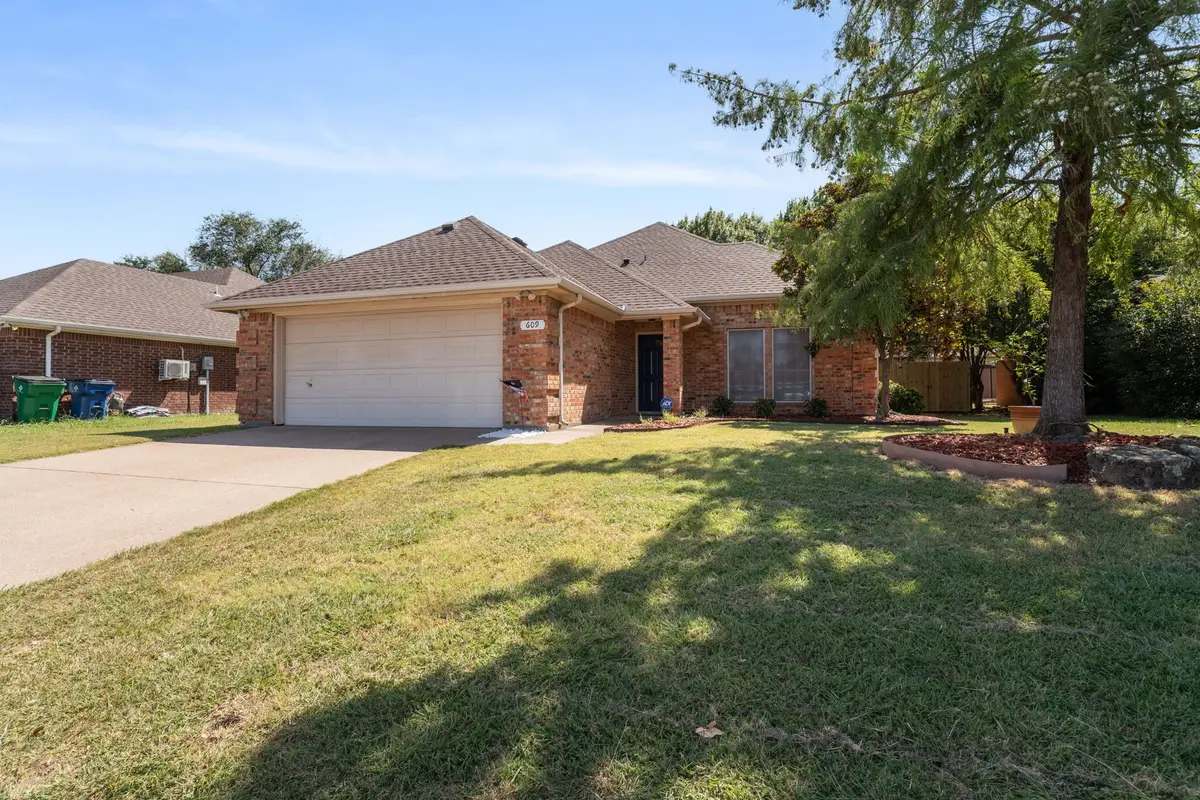 609 Columbia Avenue, Waxahachie, TX 75165 - #1