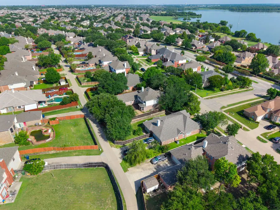 1718 Lake Bluff Drive, Garland, TX 75043 - #2
