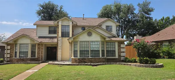 2020 E Branch Hollow Drive, Carrollton, TX 75007