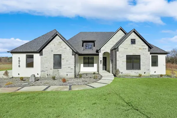 1018 Glenoaks Drive, Weatherford, TX 76088