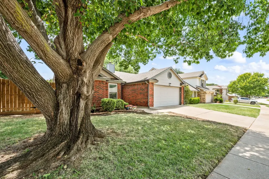 1428 Thistlewood Lane, Grapevine, TX 76051 - #3