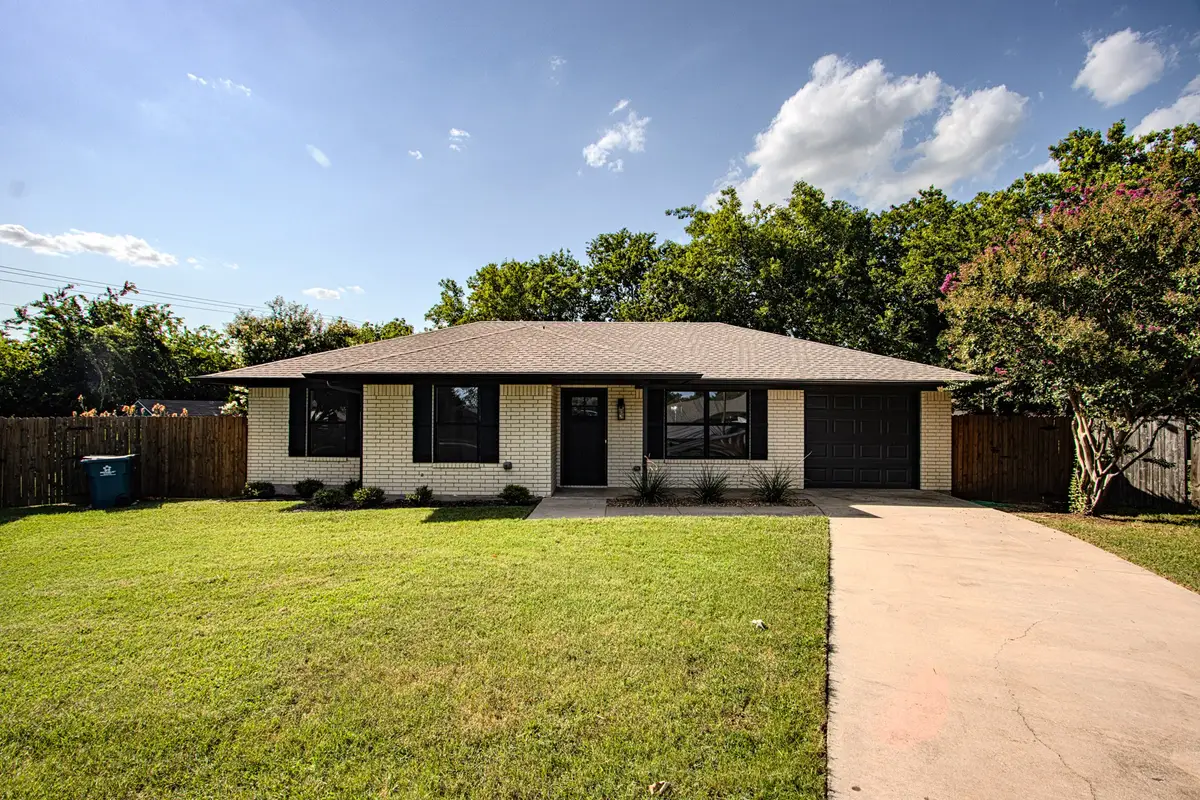 815 Steve Ct, Sanger, TX 76266 - #1