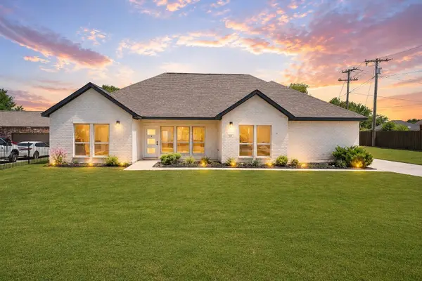 925 Balkan Drive, Lancaster, TX 75134