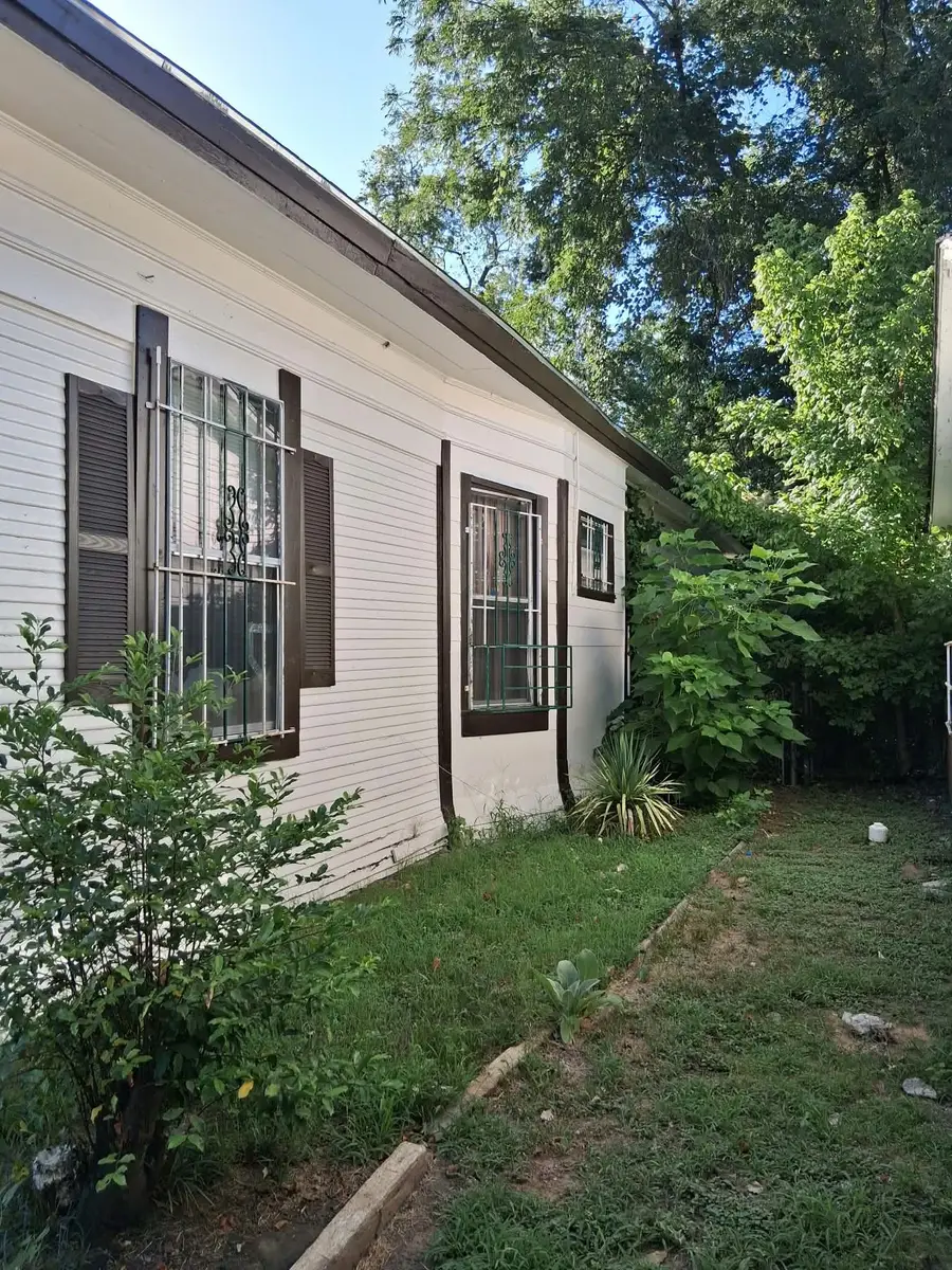 3222 Garden Lane, Dallas, TX 75215 - #2