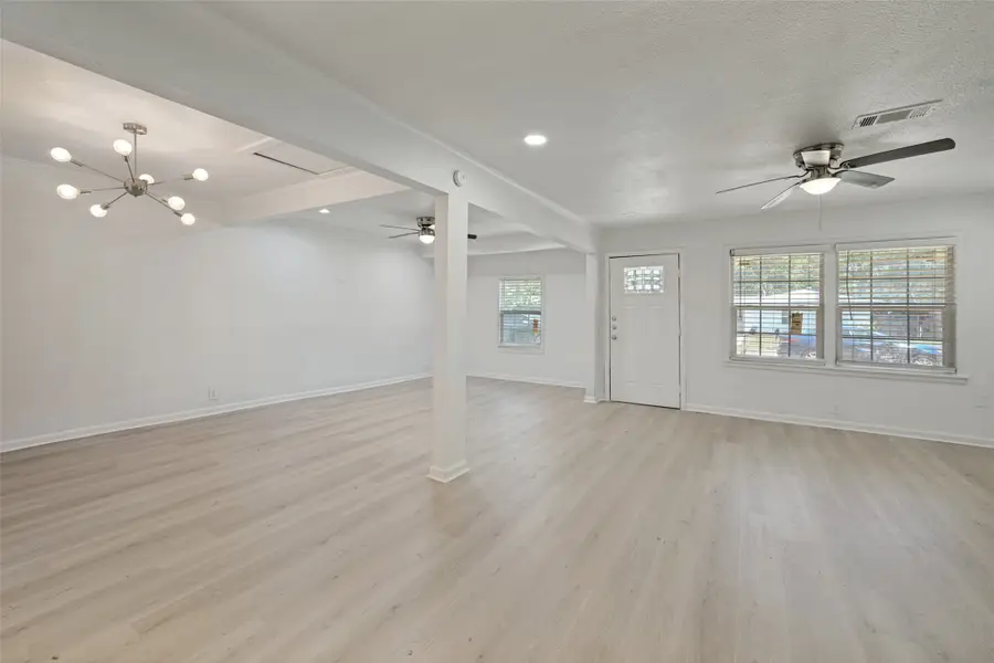 1102 E Lovers Lane, Arlington, TX 76010 - #3