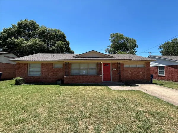 130 W Cherry Point Drive, Dallas, TX 75232