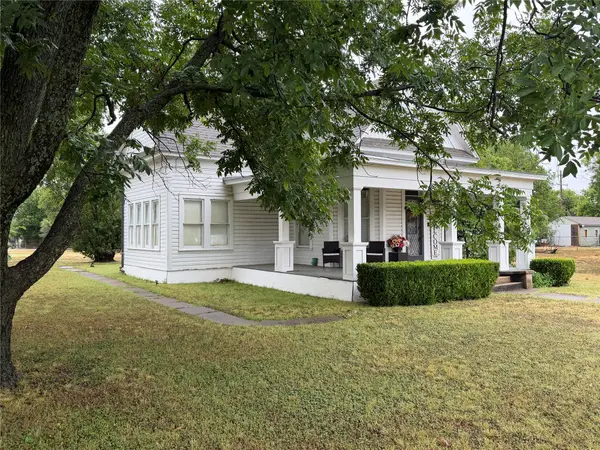 601 N San Jacinto Street, Whitney, TX 76692