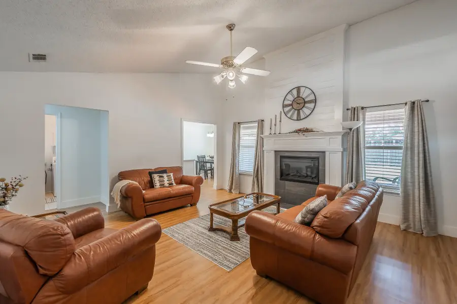 8252 Lesley Lane, Watauga, TX 76148 - #3
