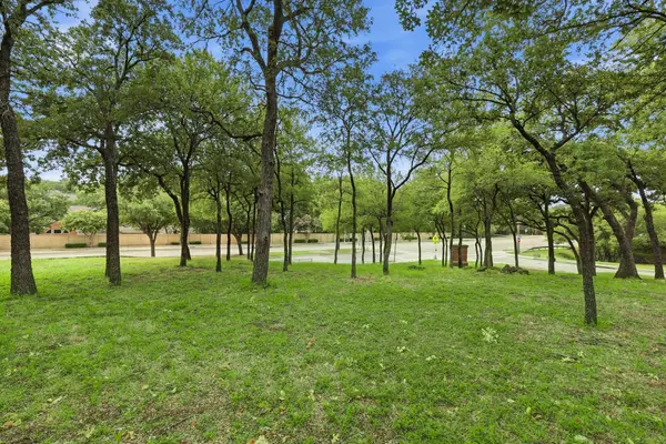 6616 Glenhope Circle N, Colleyville, TX 76034