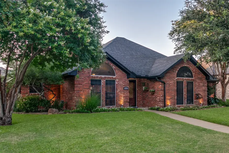 336 Shadow Wood Lane, Hurst, TX 76054 - #2