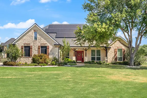 8101 Oak Creek Lane, Denton, TX 76208
