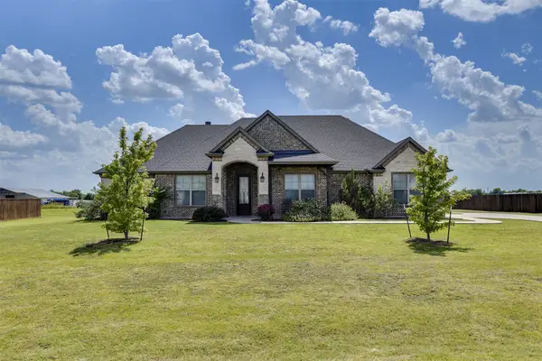 201 Evening Fire Drive, Waxahachie, TX 75167