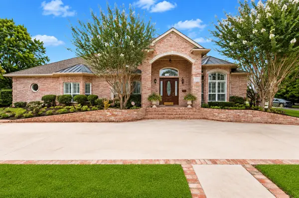 1917 Elmwood Avenue, Corsicana, TX 75110