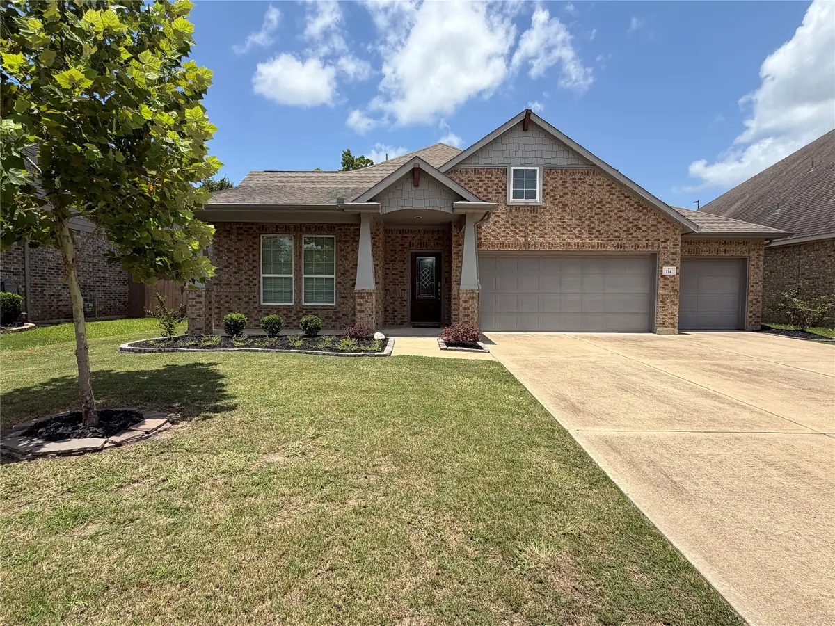 114 Woodridge Crossing, Clute, TX 77531 - #1