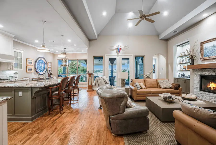 904 Waterpoint Court E, Granbury, TX 76048 - #3