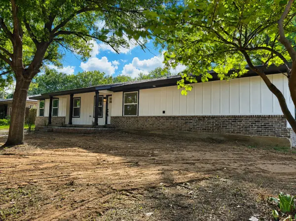 721 Norwood Drive, Hurst, TX 76053