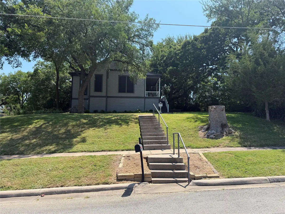 811 N Elm Street, Sherman, TX 75090 - #1