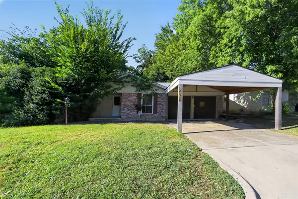 2108 Barton Drive, Arlington, TX 76010