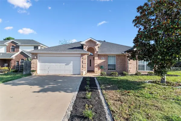 1104 Brandy Station Road, Grand Prairie, TX 75052