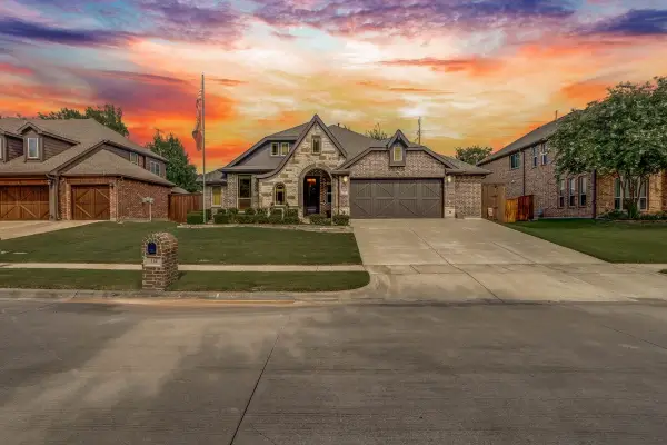 114 Lyndhurst Drive, Wylie, TX 75098
