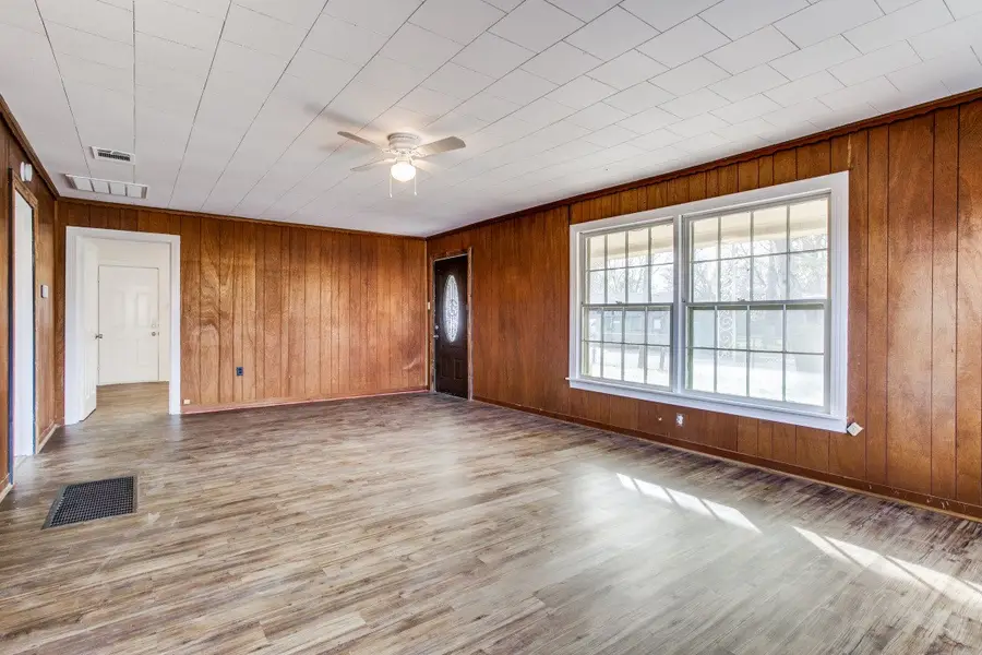 911 Clark Street, Greenville, TX 75401 - #3