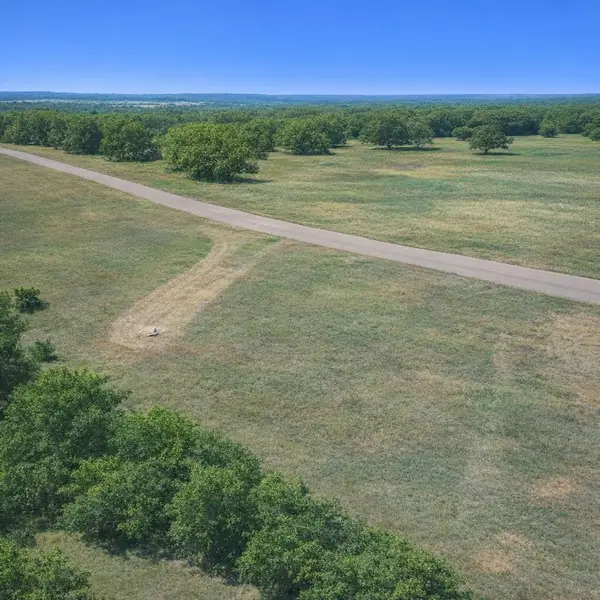 7420 Muirfield Drive, Cleburne, TX 76033
