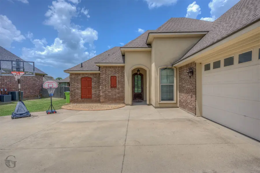 2728 Caplis Sligo Plantation Drive, Bossier City, LA 71112 - #2