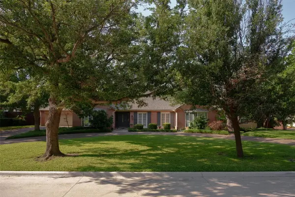 6131 Joyce Way, Dallas, TX 75225