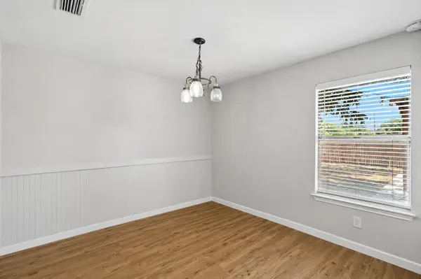 1002 Kingston Drive, Lewisville, TX 75067
