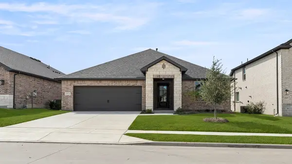 9113 Harrisburg Drive, Fort Worth, TX 76036