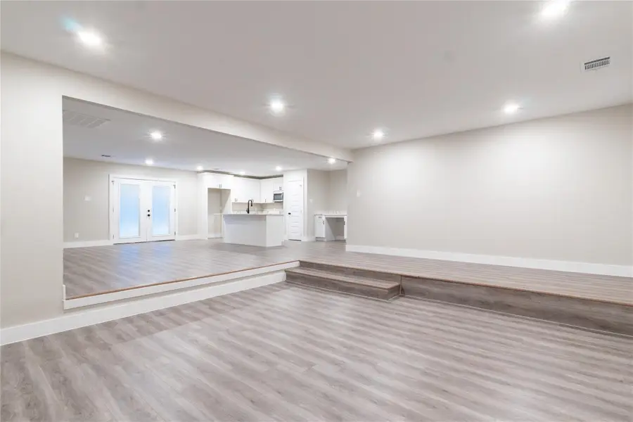 209 W 9th Street, Kemp, TX 75143 - #3