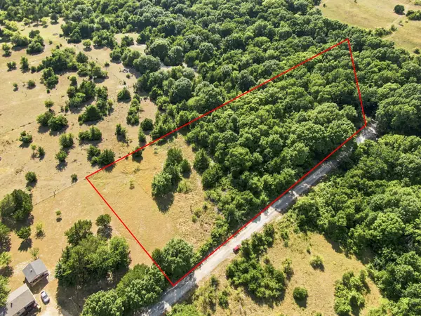 000 Rachel Road, Milford, TX 76645