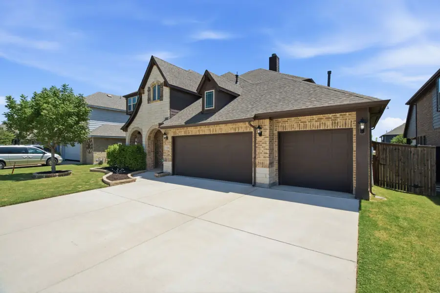 1106 Alderwood Drive, Justin, TX 76247 - #2