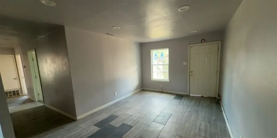 5505 Wainwright Drive, Fort Worth, TX 76112 - #3