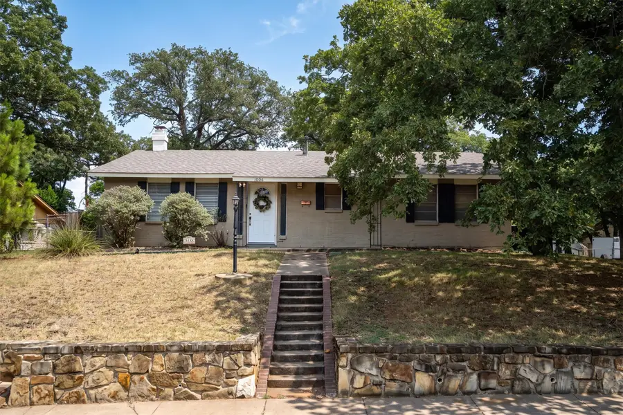 1006 N Lucas Drive, Grapevine, TX 76051 - #3