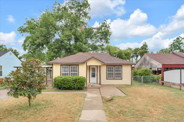 1113 Hudgins Avenue, Fort Worth, TX 76111