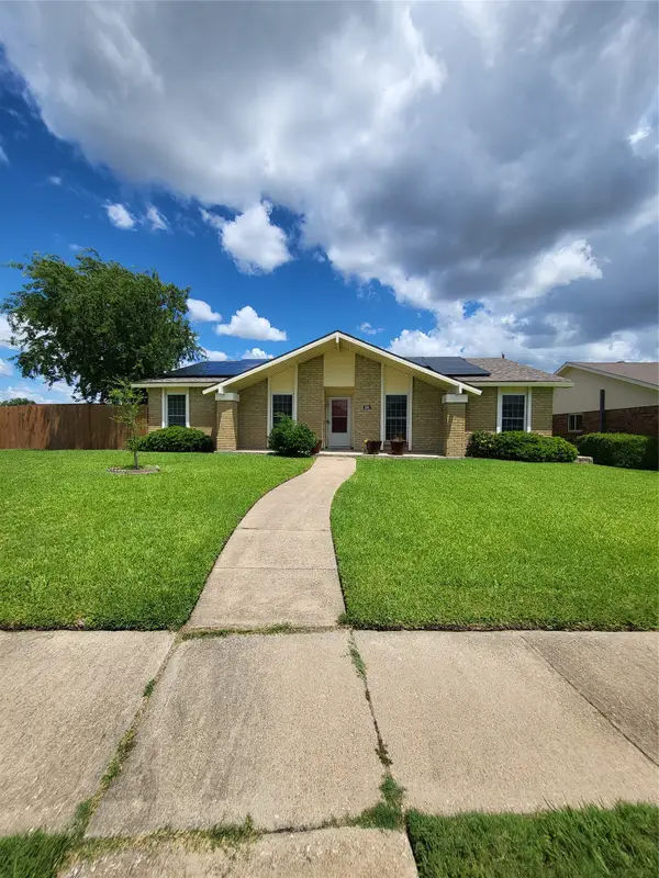 3020 Rockett Drive, Carrollton, TX 75007