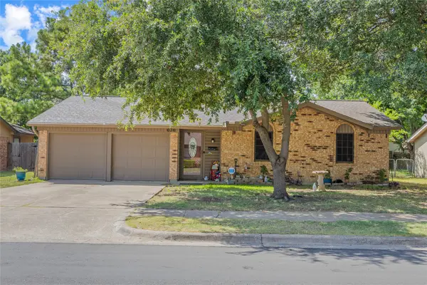 636 Sue Ann Lane, Burleson, TX 76028
